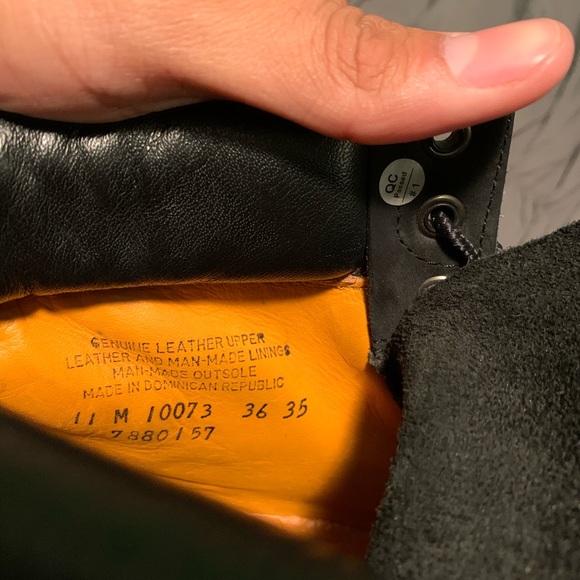 Black Timberland boots - Picture 3 of 3